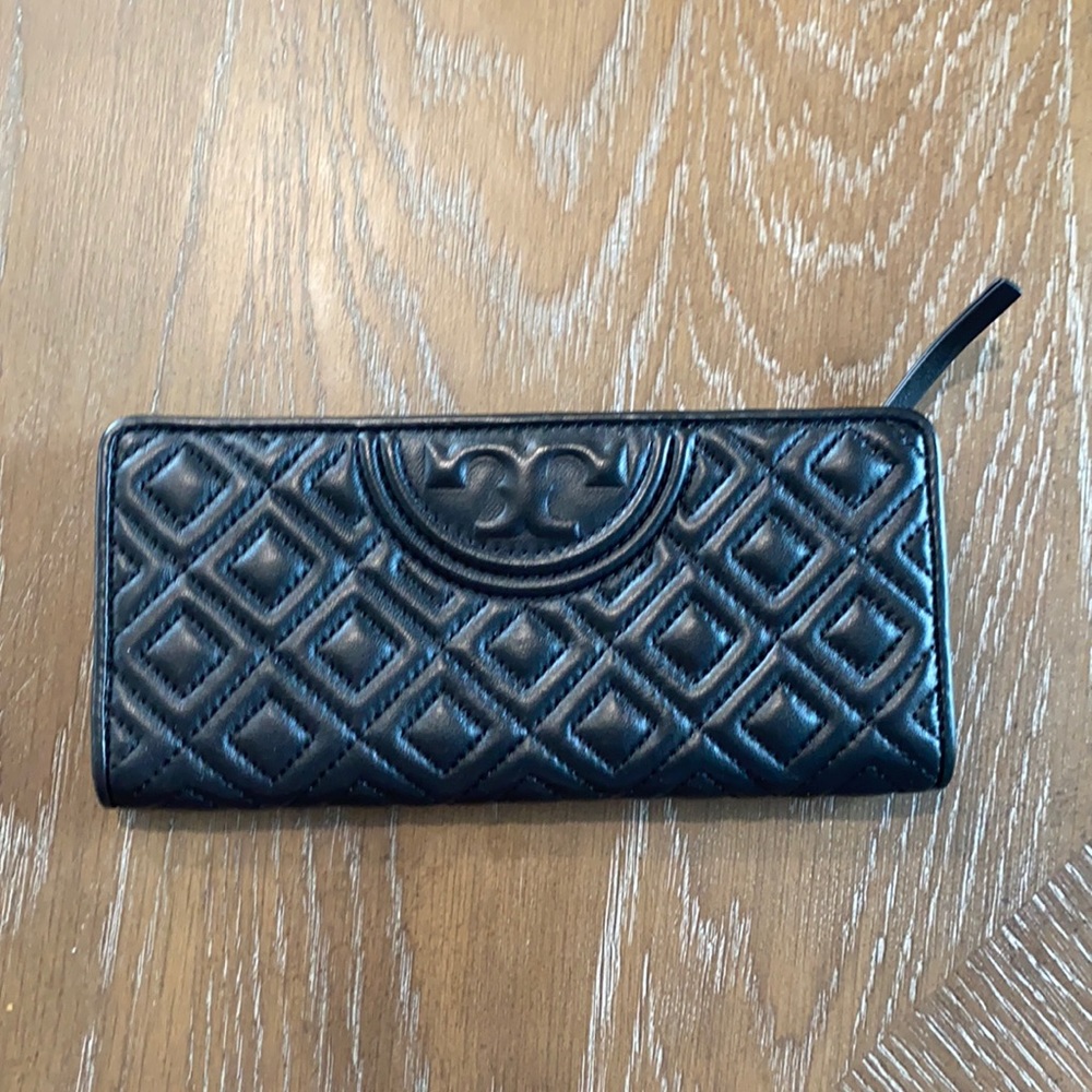 Tory burch wallet